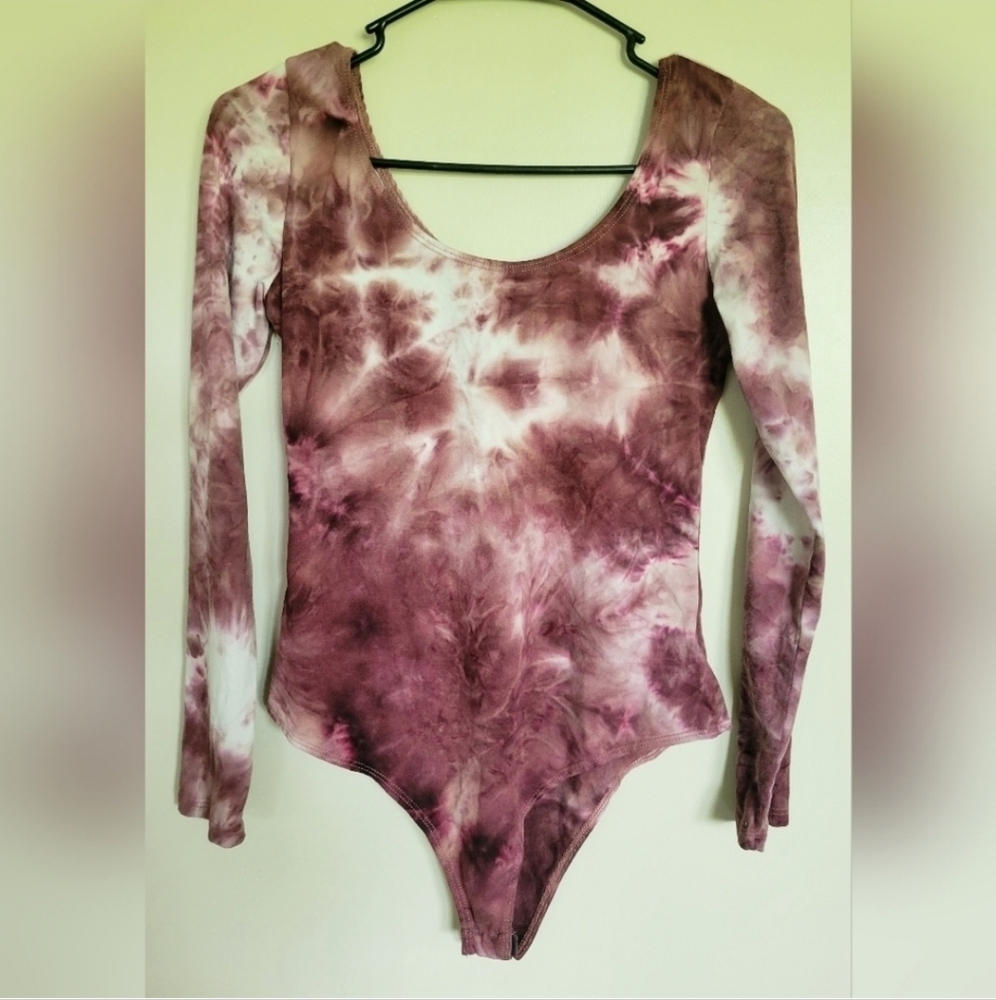 Hiatus Women's Tie Dye Long Sleeve Scoop Neck Bodysuit Size Medium